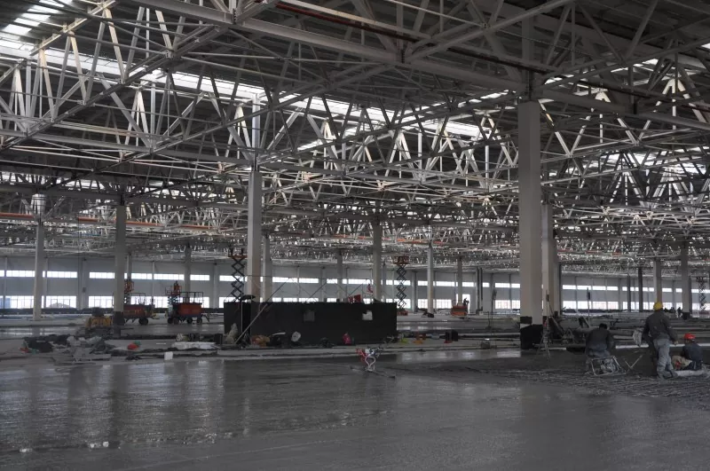 Tại sao Xây dựng Nhà máy sản xuất điện tử khung thép lại trở thành lựa chọn ưu tiên cho các dự án công nghiệp hiện đại?