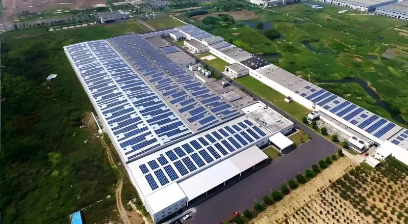 Xây dựng thép nhà kho tích hợp PV