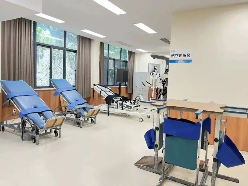 Tòa nhà đào tạo thiết bị phục hồi chức năng thép